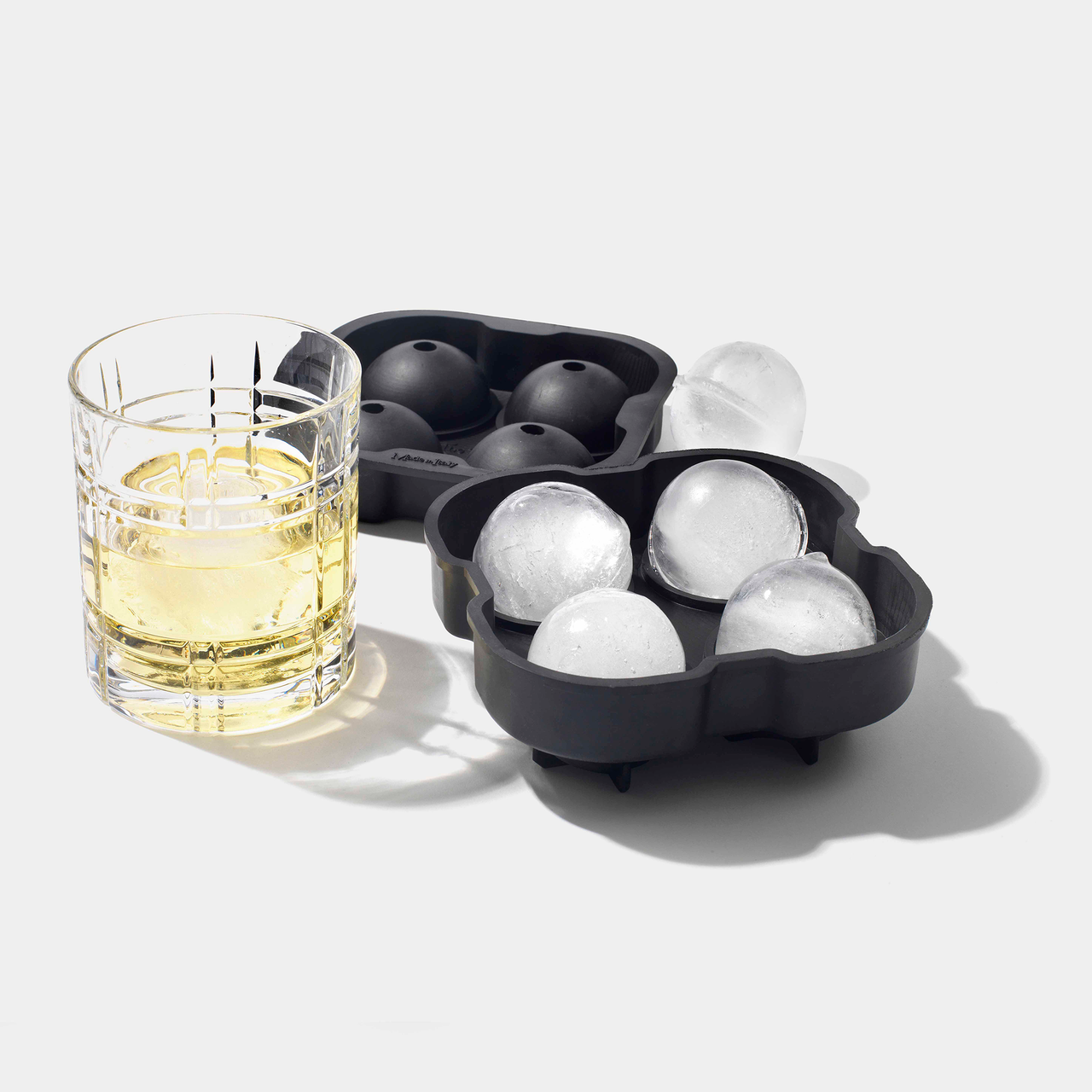Tumbler and XL Square Ice Kit (worth £19)